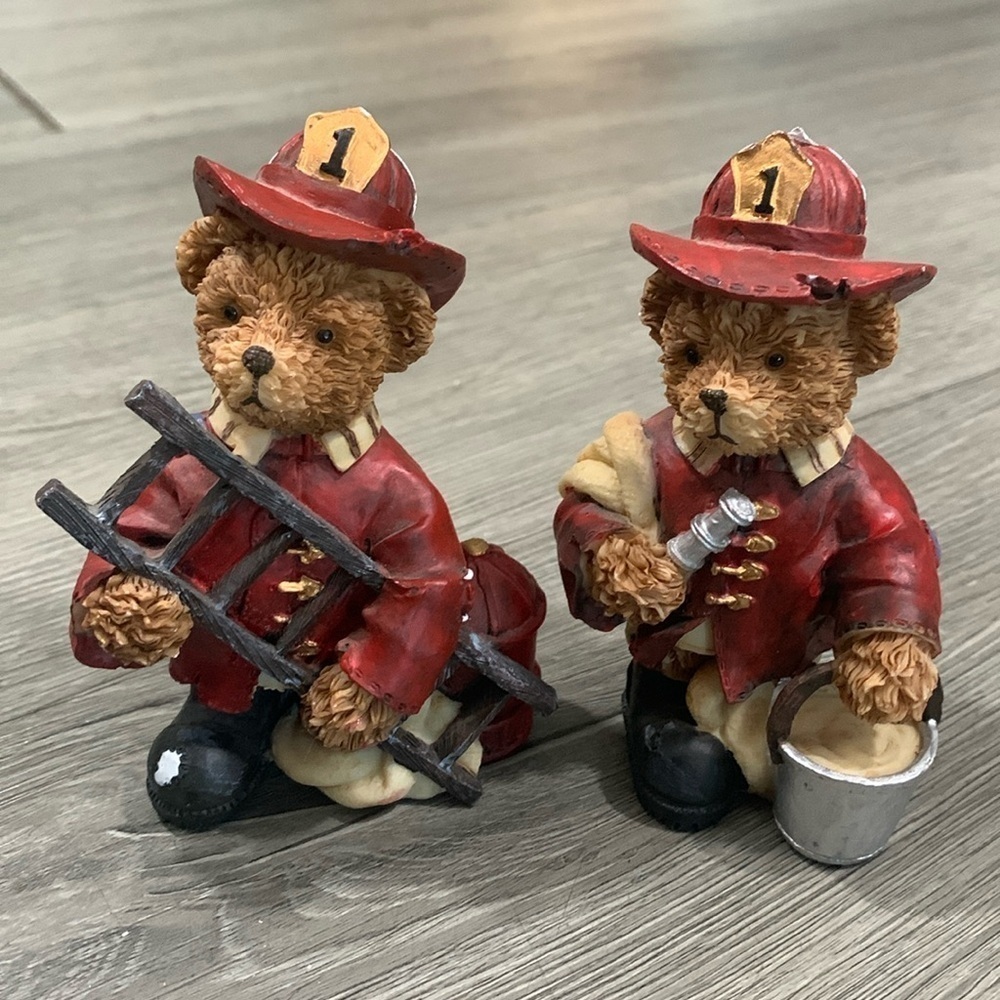Boyds‎ Bears 4" Resin Fire Fighter Figurines Set of 2 Vintage 90’s